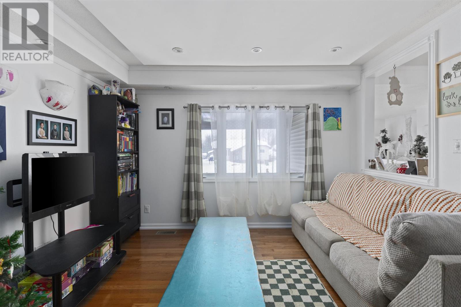 602 Connaught Ave, Sault Ste. Marie, Ontario  P6C 2E2 - Photo 4 - SM260006