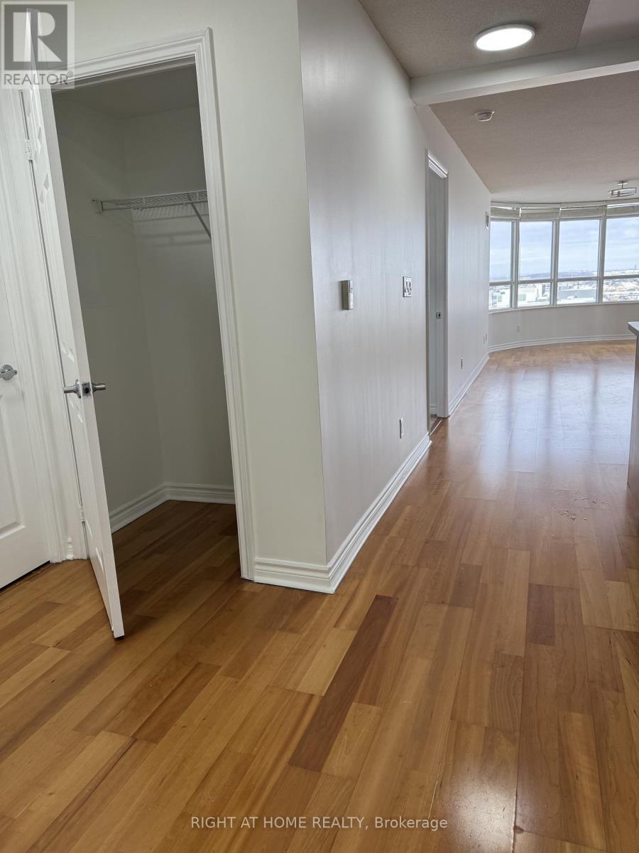 1820 - 3888 Duke Of York Boulevard, Mississauga, Ontario  L5B 4P5 - Photo 11 - W12672206