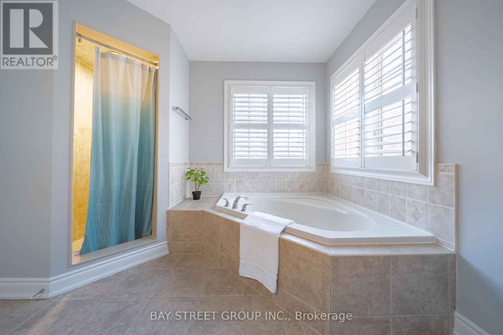 995 Nellie Little Crescent, Newmarket, Ontario  L3X 3E6 - Photo 25 - N12727740