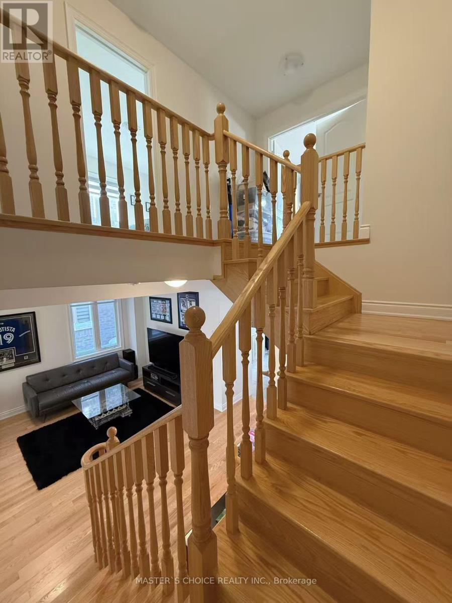 202 Fallharvest Way, Whitchurch-Stouffville, Ontario  L4A 5C2 - Photo 14 - N12727750