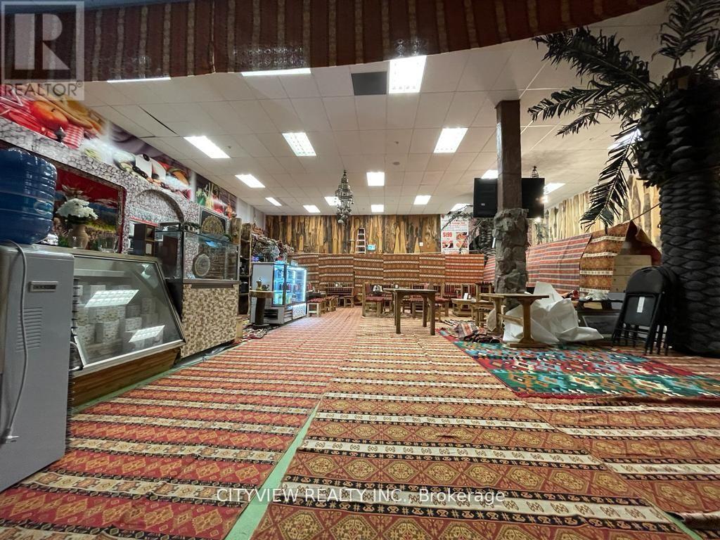 M1-4 - 1151 Dundas Street W, Mississauga, Ontario  L5C 1C6 - Photo 4 - W12727756