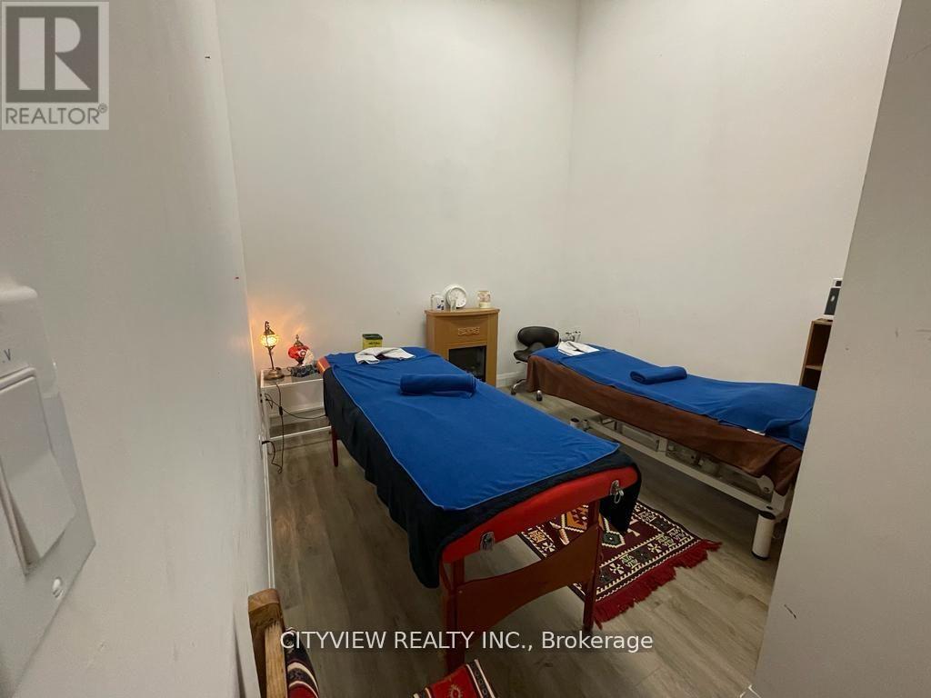 M1-4 - 1151 Dundas Street W, Mississauga, Ontario  L5C 1C6 - Photo 9 - W12727756