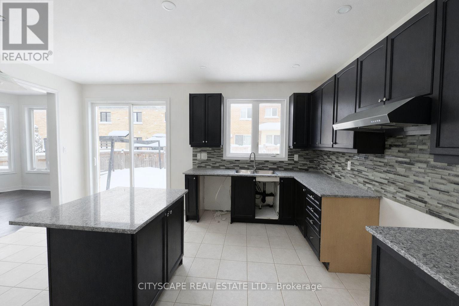 15 Zanetta Crescent, Brampton, Ontario  L6Y 6A3 - Photo 11 - W12727758