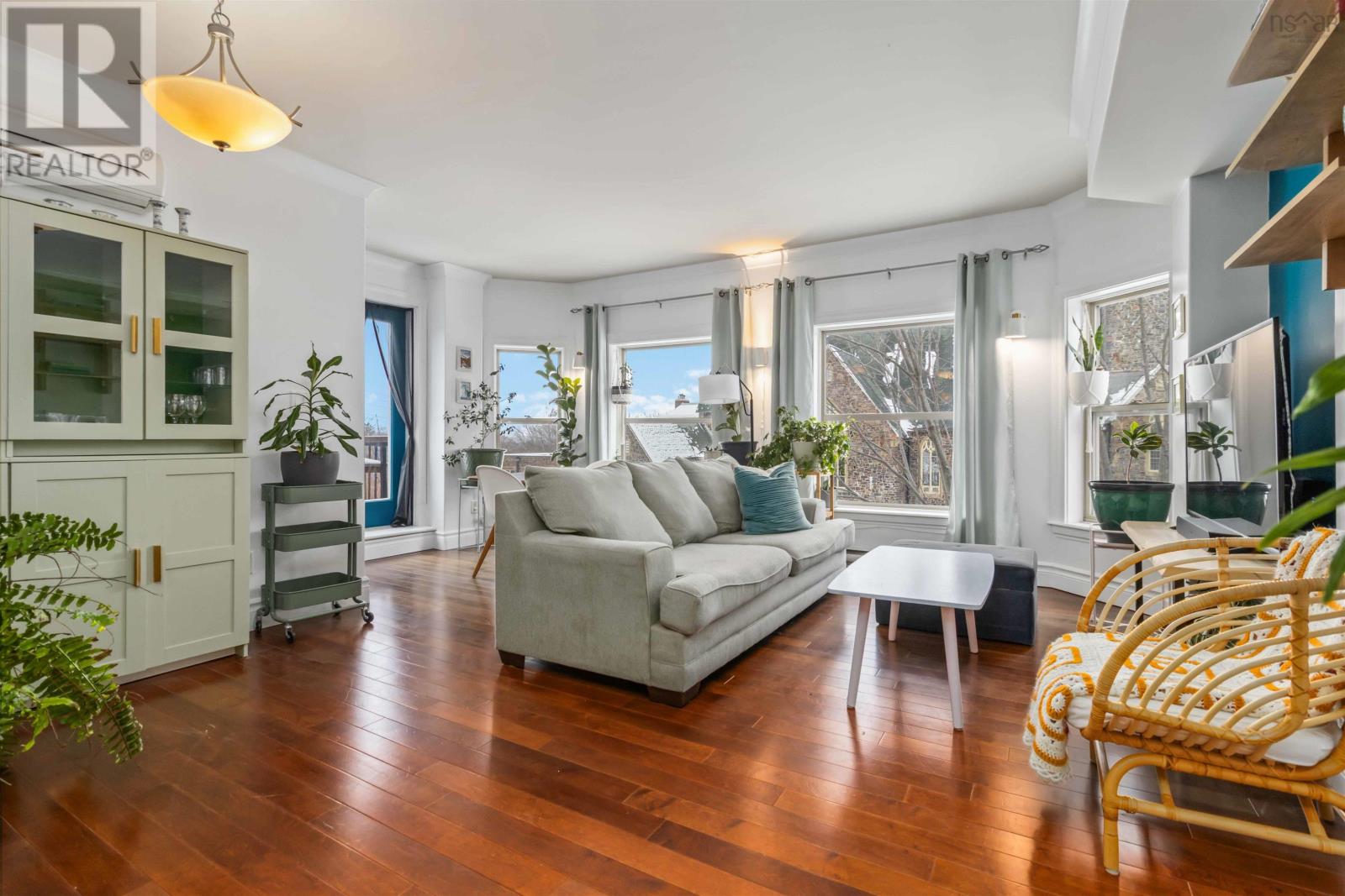 402 1270 Oxford Street, Halifax, Nova Scotia