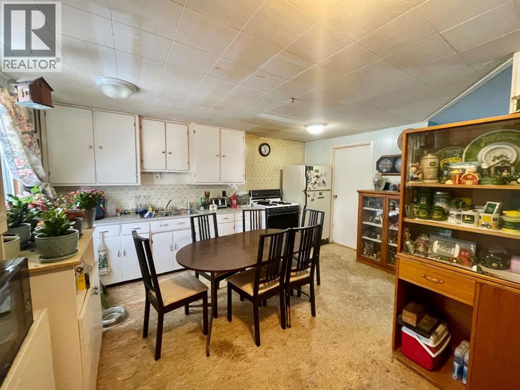 6432 17 Avenue, Edson, Alberta  T7E 1S4 - Photo 8 - A2124317