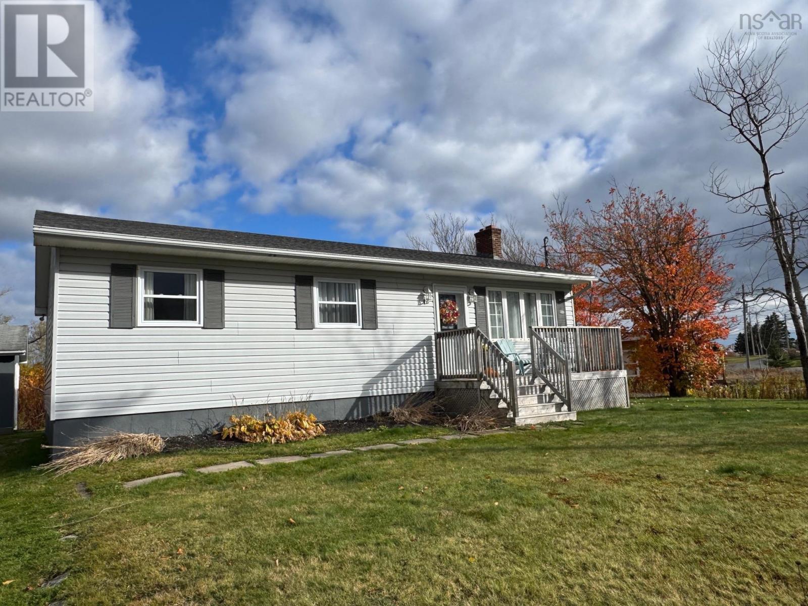 12 Lorway Street, Louisbourg, Nova Scotia