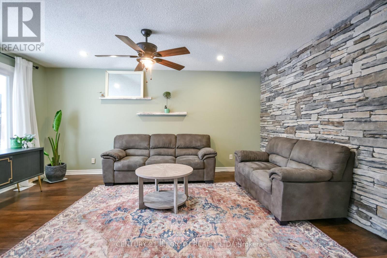 6 Glenview Avenue, Springwater, Ontario  L0L 1P0 - Photo 13 - S12702224