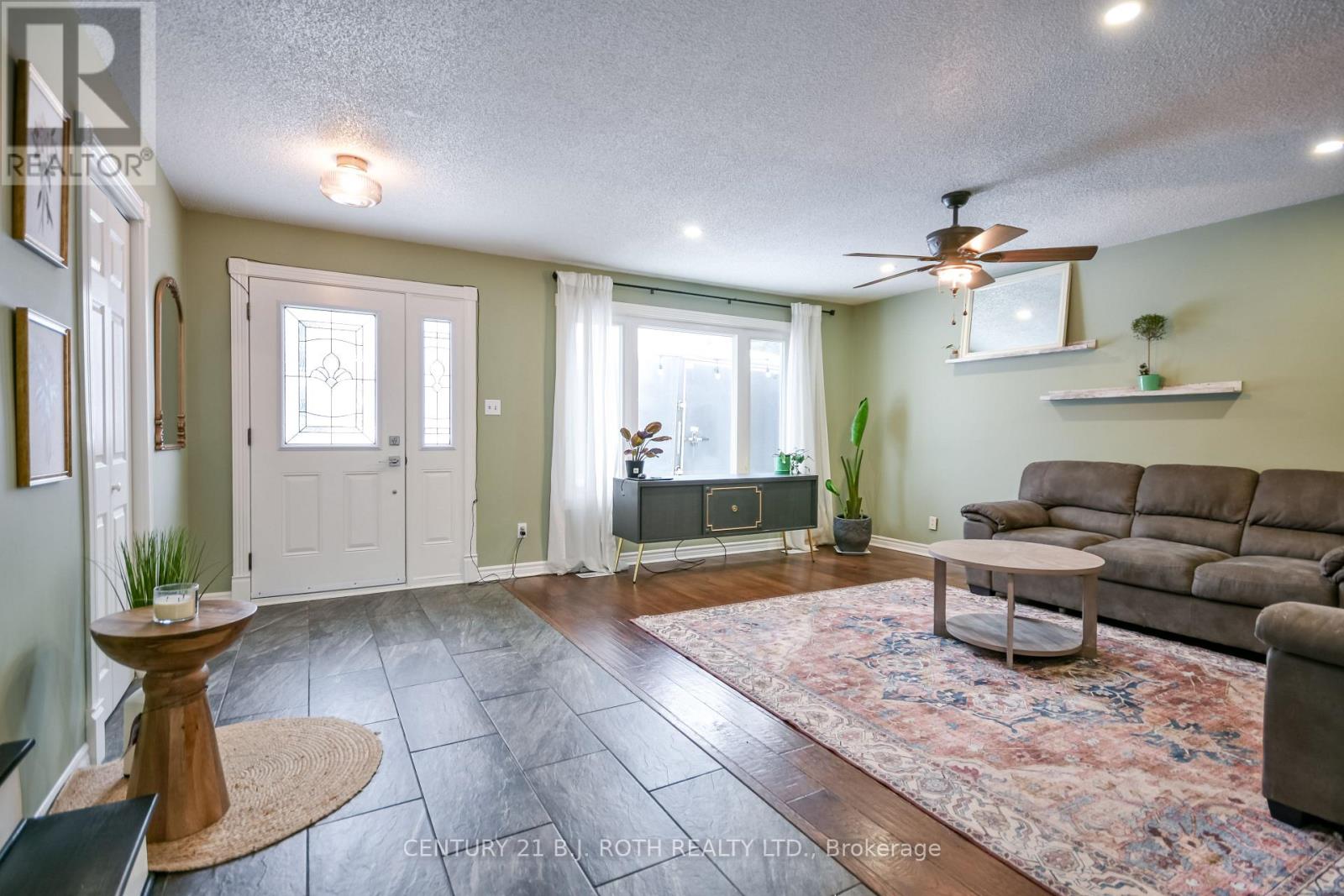 6 Glenview Avenue, Springwater, Ontario  L0L 1P0 - Photo 14 - S12702224