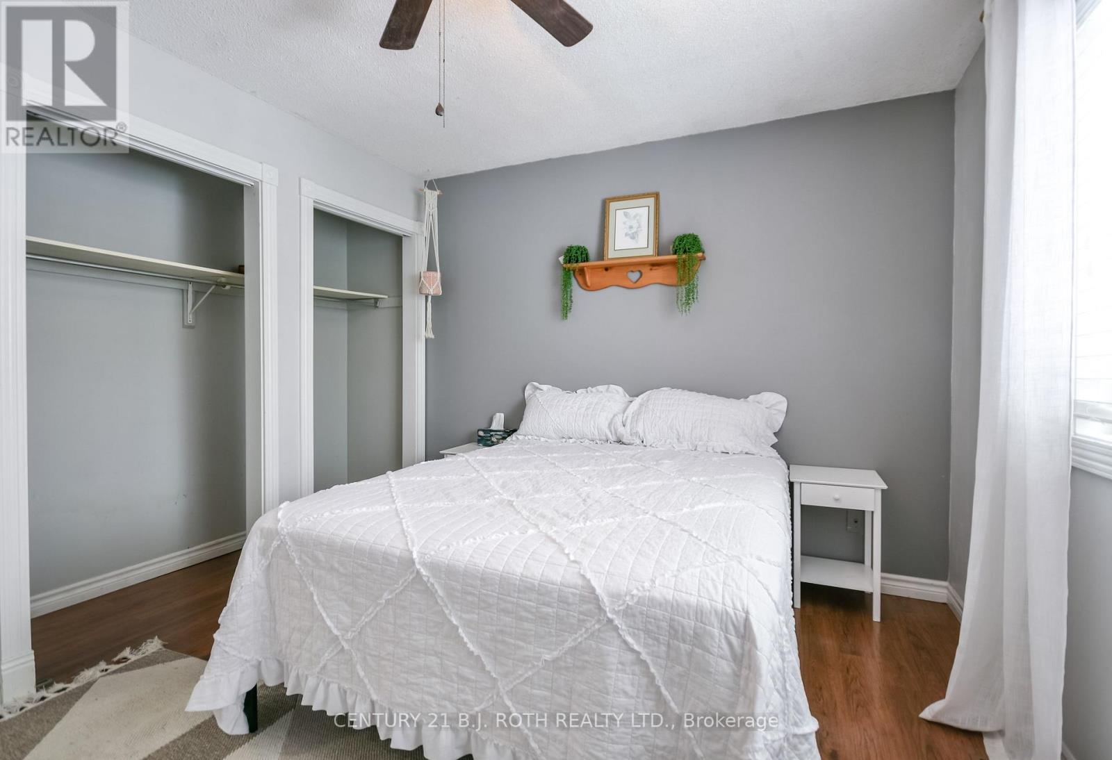 6 Glenview Avenue, Springwater, Ontario  L0L 1P0 - Photo 20 - S12702224