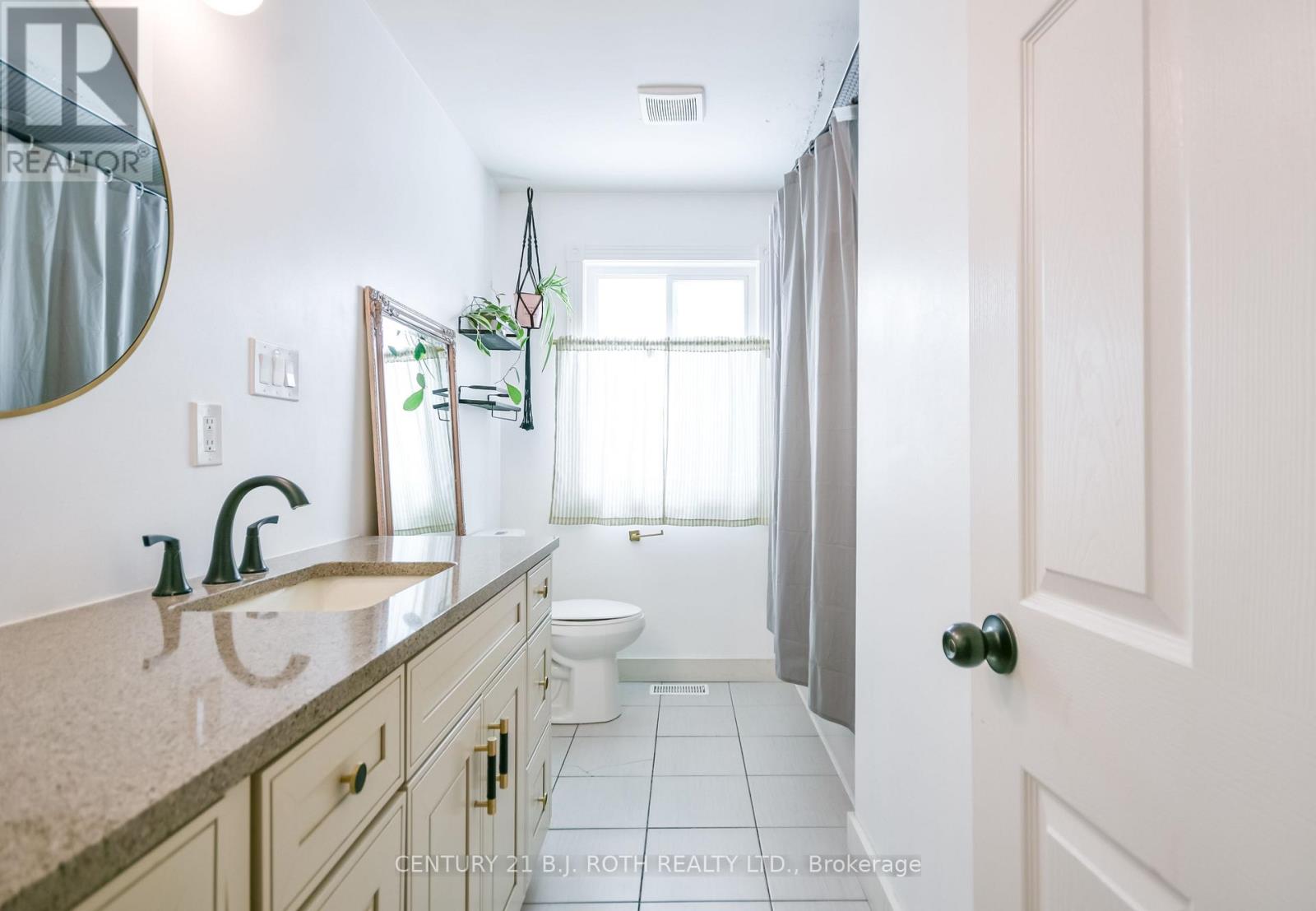 6 Glenview Avenue, Springwater, Ontario  L0L 1P0 - Photo 27 - S12702224