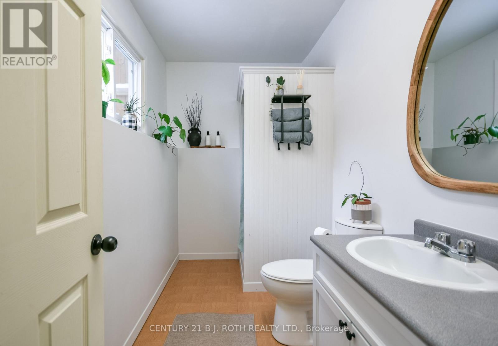 6 Glenview Avenue, Springwater, Ontario  L0L 1P0 - Photo 31 - S12702224