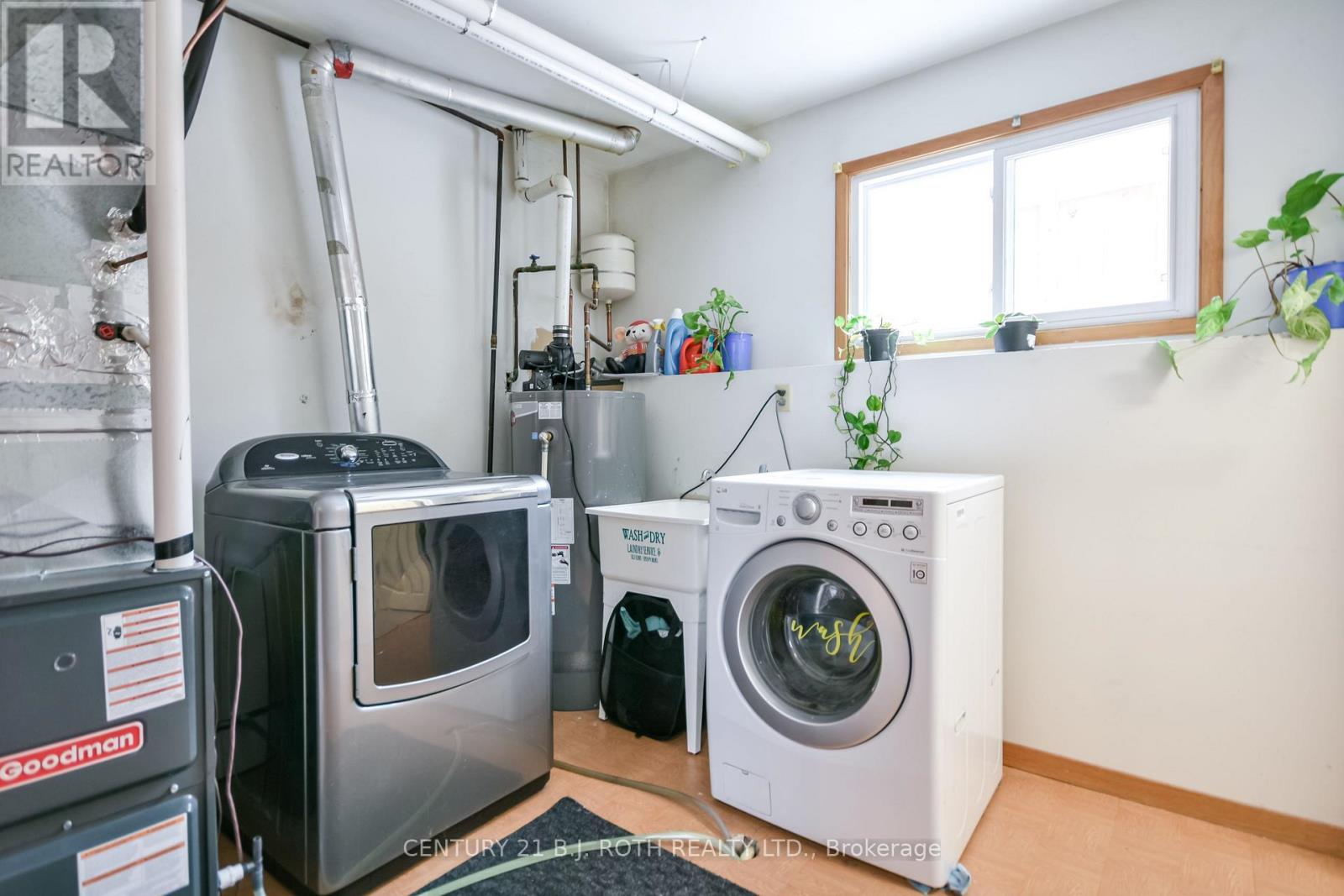 6 Glenview Avenue, Springwater, Ontario  L0L 1P0 - Photo 33 - S12702224