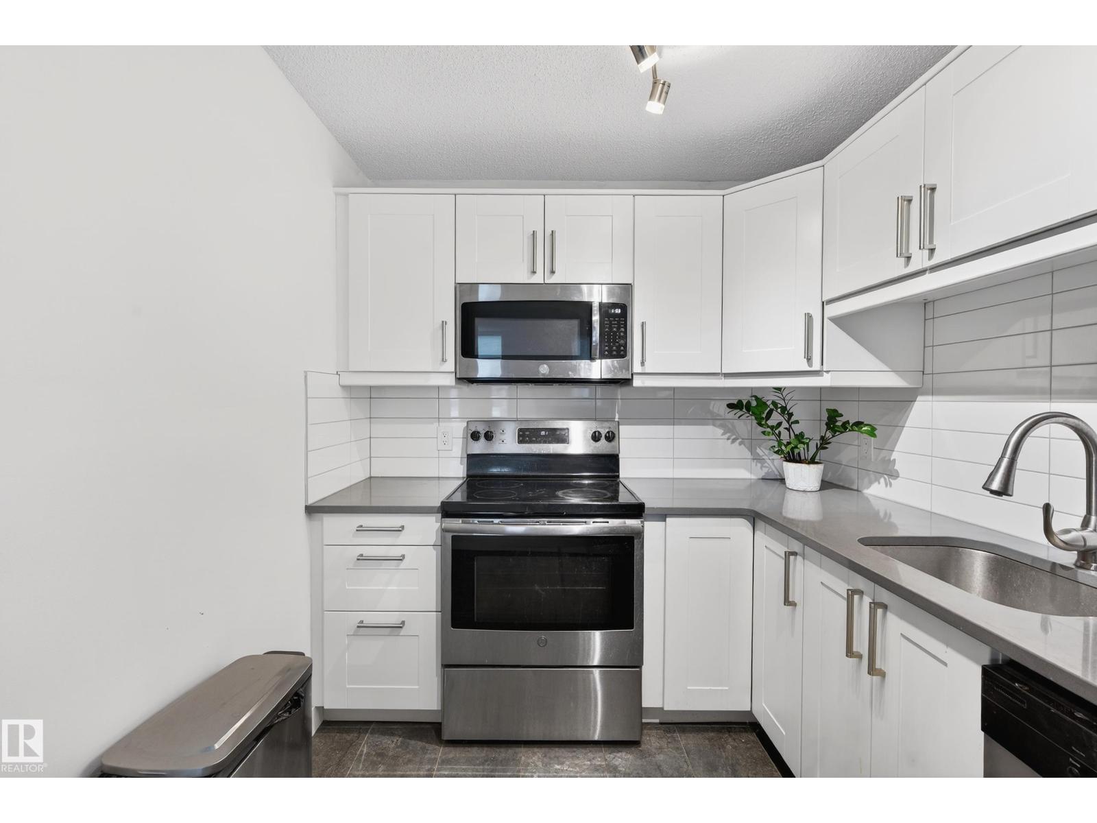 #602 9916 113 St Nw, Edmonton, Alberta  T5K 2N5 - Photo 6 - E4467838