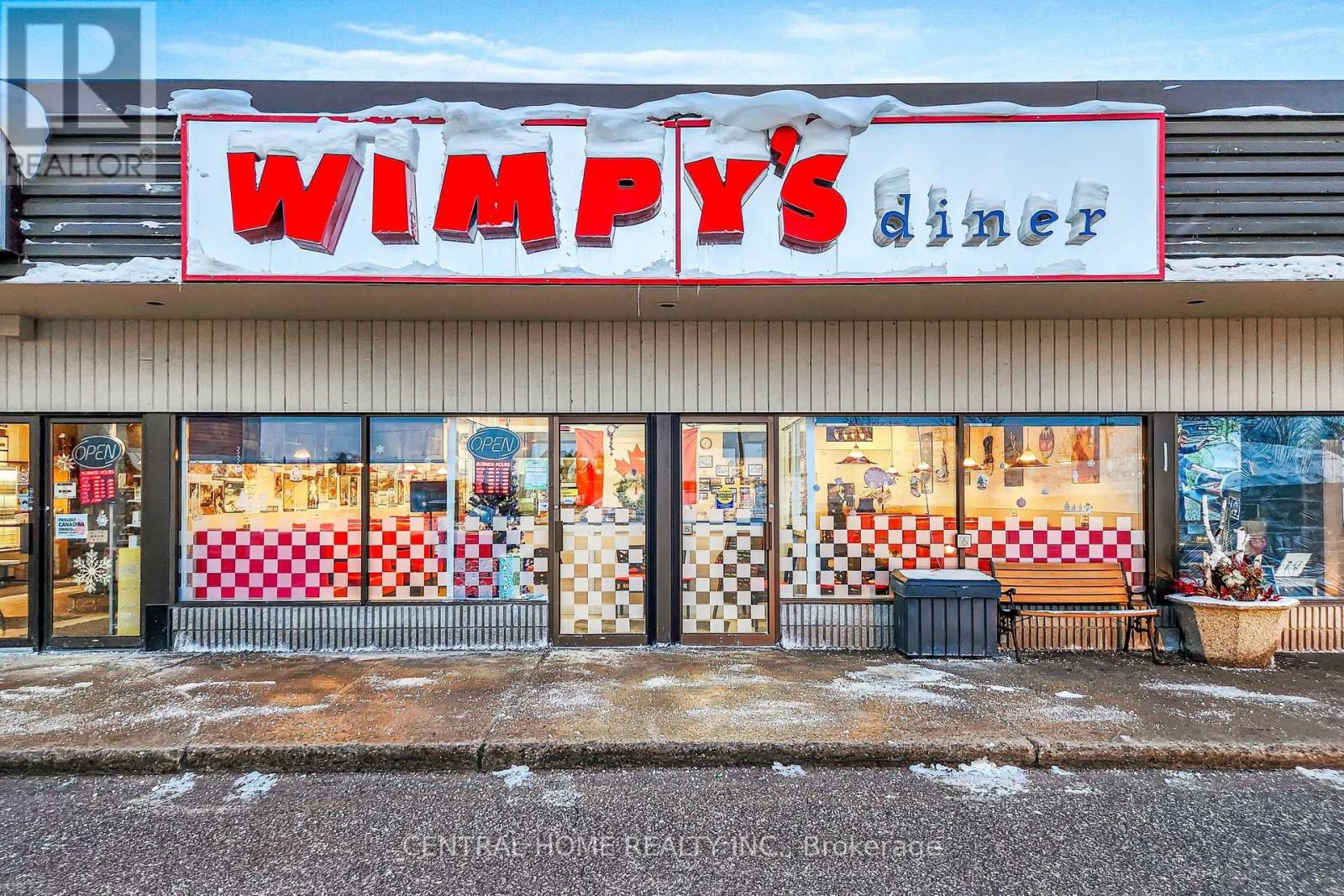 4 BANFF ROAD, Uxbridge, Ontario