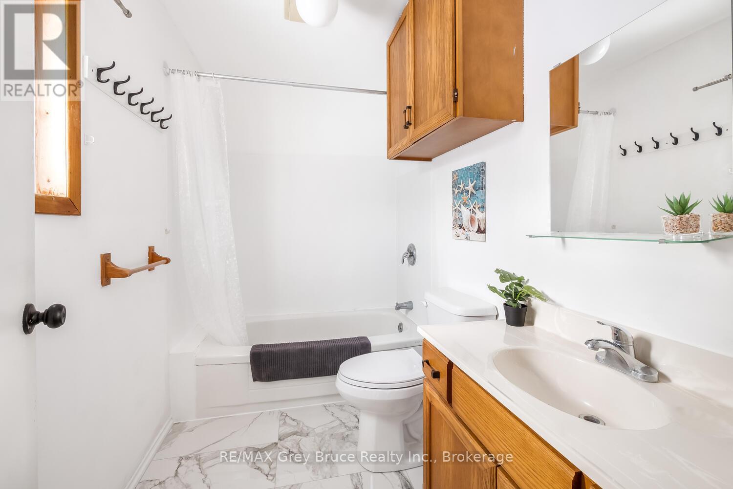 26 Maple Golf Crescent, Northern Bruce Peninsula, Ontario  N0H 2R0 - Photo 16 - X12727600