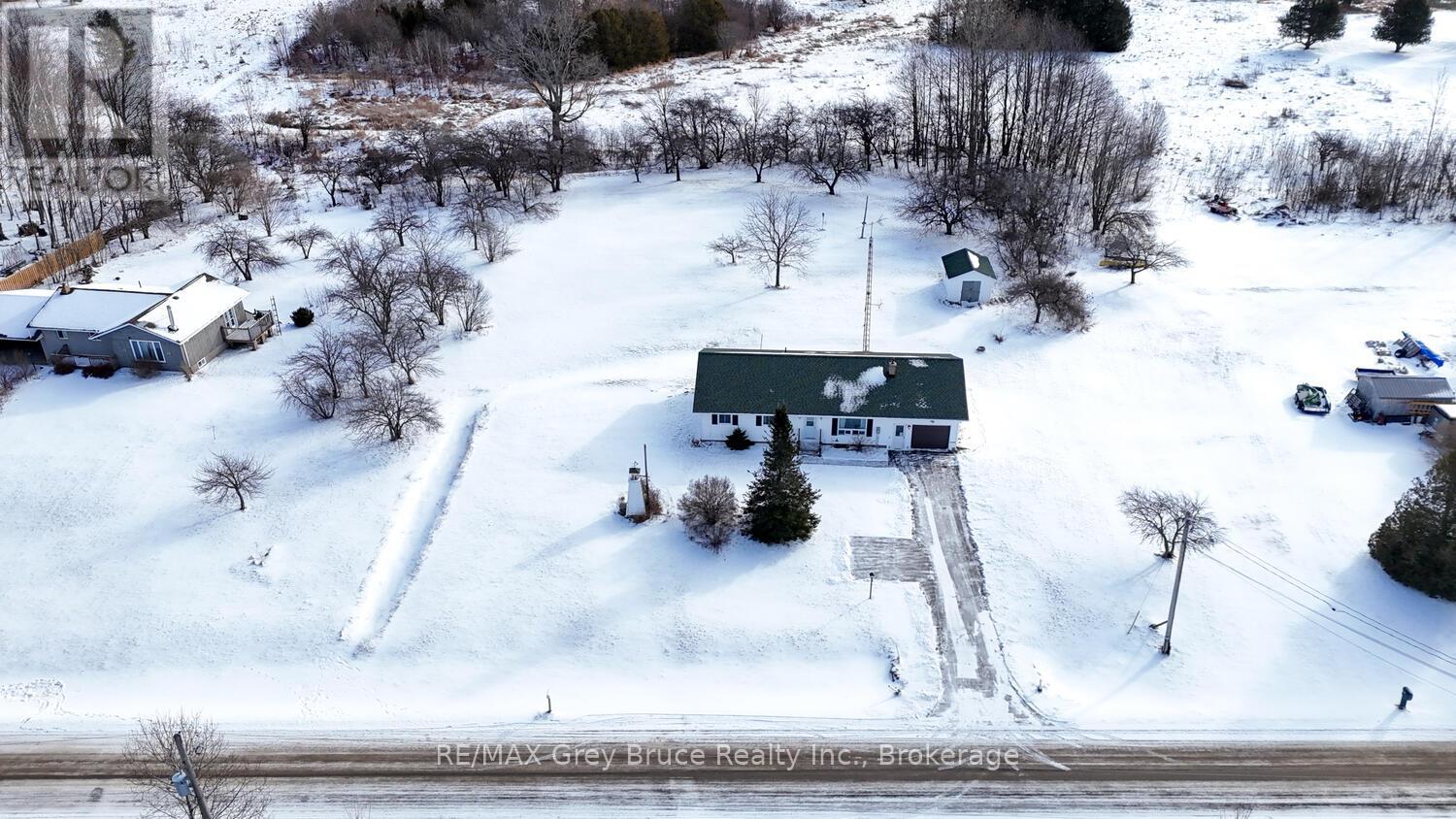 26 Maple Golf Crescent, Northern Bruce Peninsula, Ontario  N0H 2R0 - Photo 28 - X12727600