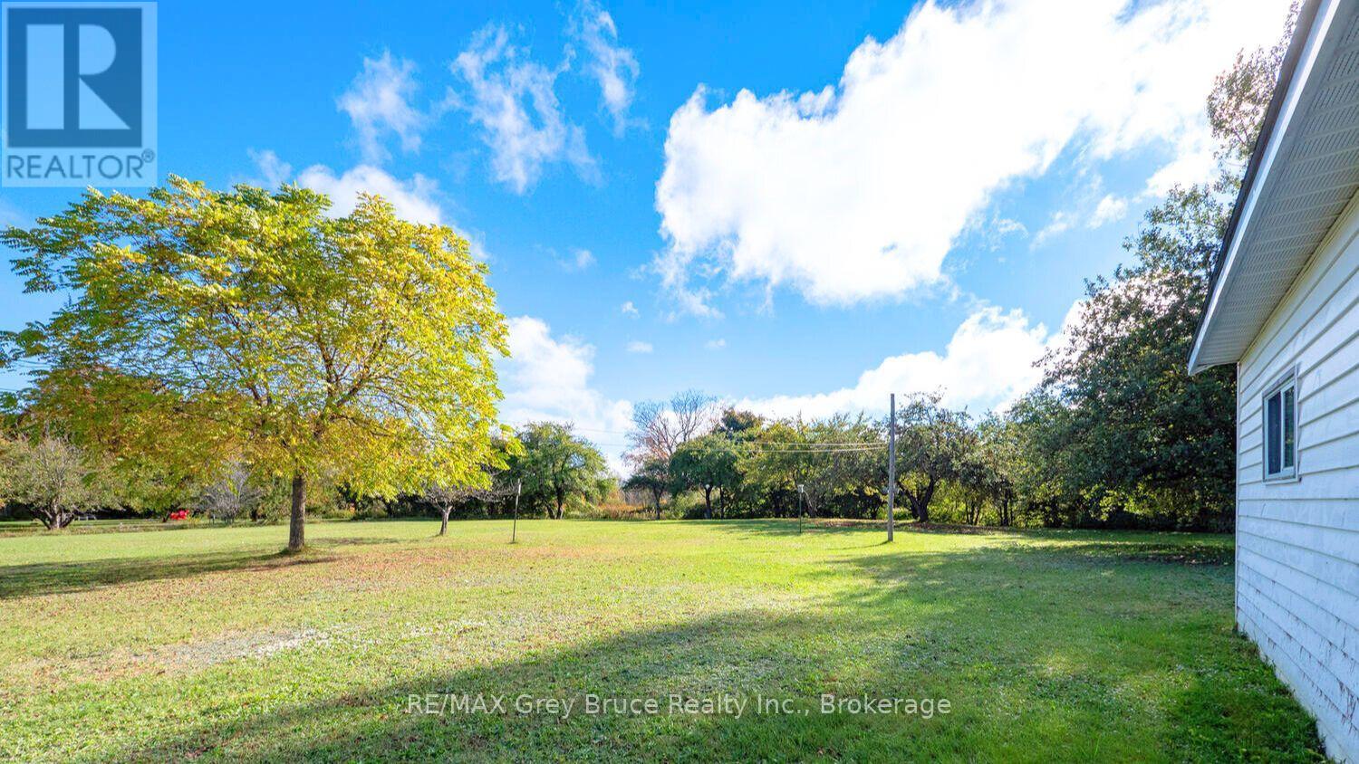 26 Maple Golf Crescent, Northern Bruce Peninsula, Ontario  N0H 2R0 - Photo 32 - X12727600