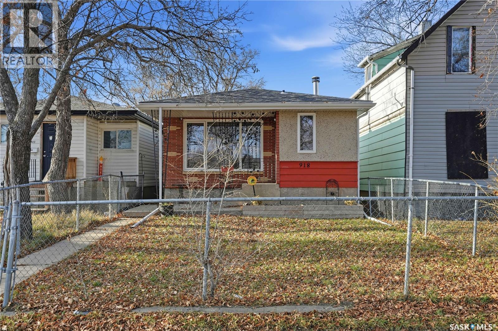 918 Garnet Street, Regina, Saskatchewan  S4T 2X5 - Photo 1 - SK027357