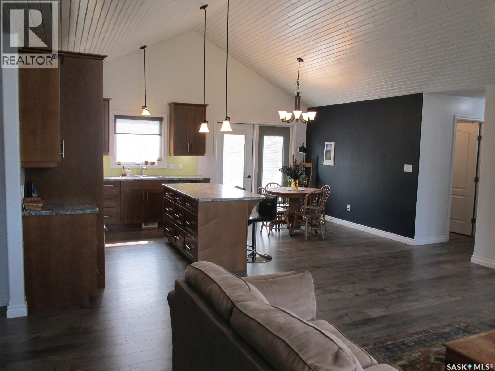 660 Park Road, Zenon Park, Saskatchewan  S0E 1W0 - Photo 8 - SK009503