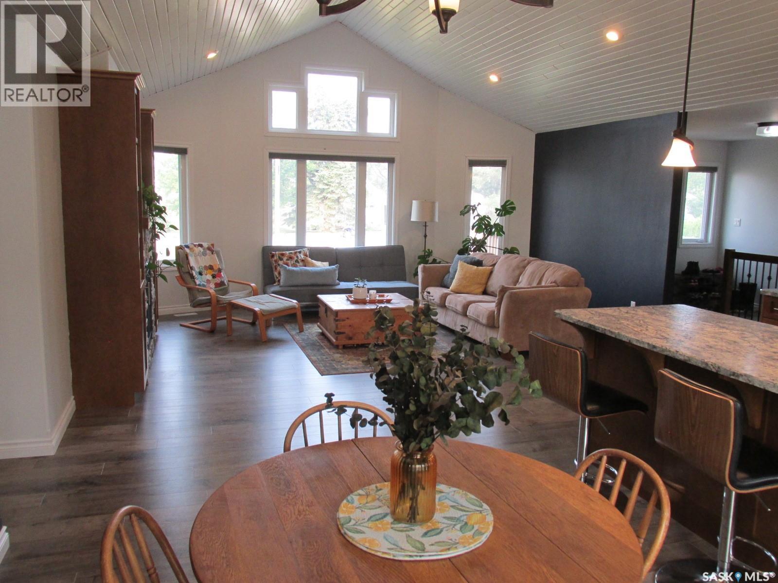 660 Park Road, Zenon Park, Saskatchewan  S0E 1W0 - Photo 13 - SK009503