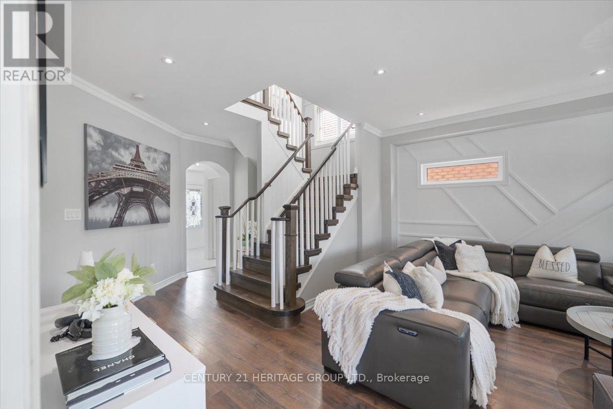 28 West Park Avenue, Bradford West Gwillimbury, Ontario  L3Z 0A8 - Photo 17 - N12727446