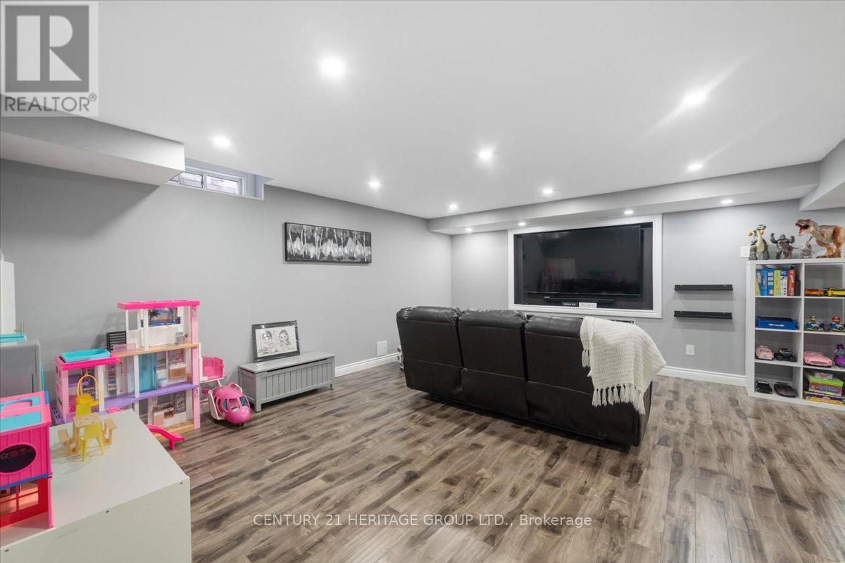 28 West Park Avenue, Bradford West Gwillimbury, Ontario  L3Z 0A8 - Photo 33 - N12727446