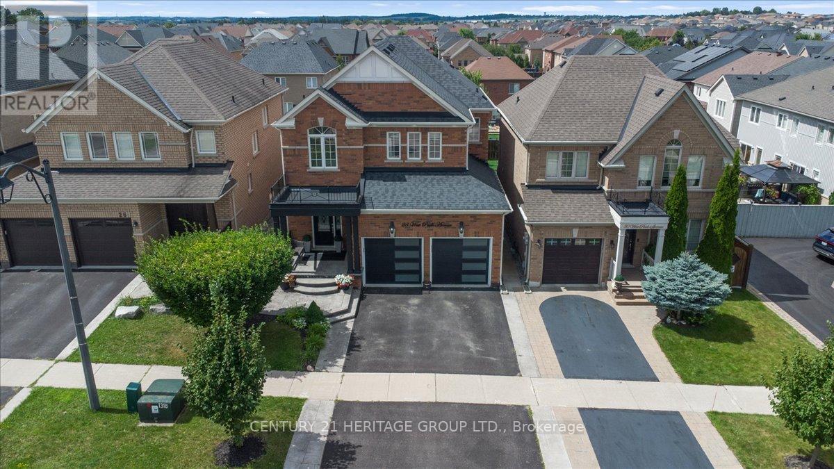 28 West Park Avenue, Bradford West Gwillimbury, Ontario  L3Z 0A8 - Photo 4 - N12727446