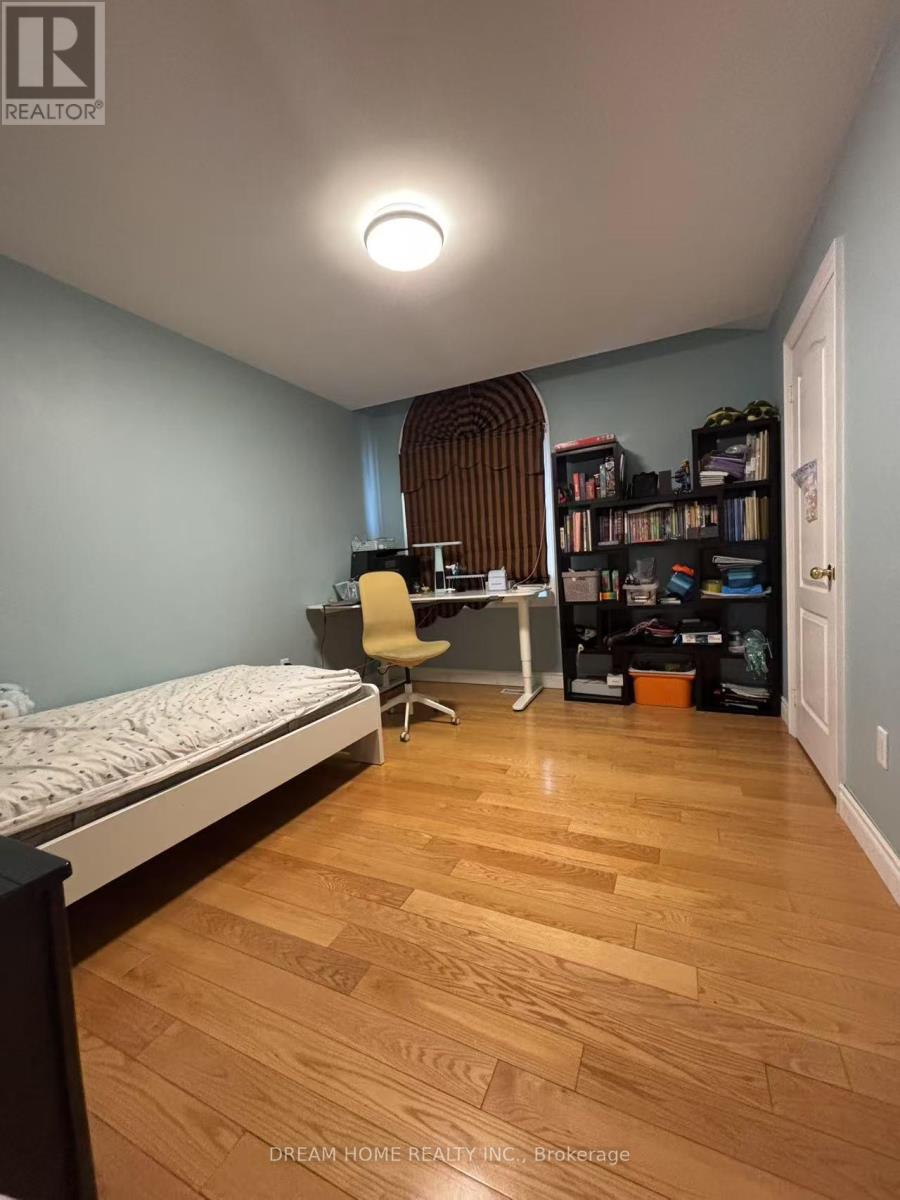 15 Grover Hill Avenue, Richmond Hill, Ontario  L4S 1S6 - Photo 20 - N12727778