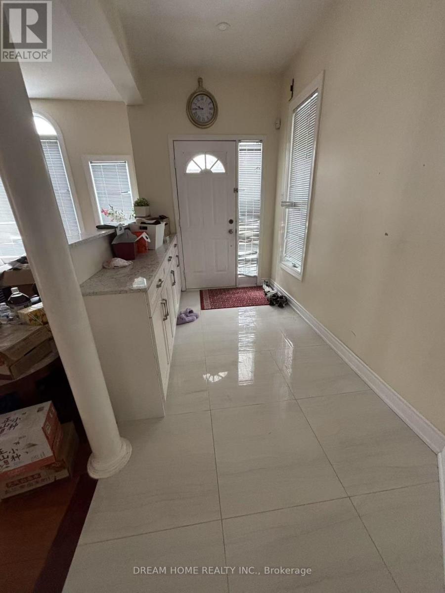 15 Grover Hill Avenue, Richmond Hill, Ontario  L4S 1S6 - Photo 5 - N12727778