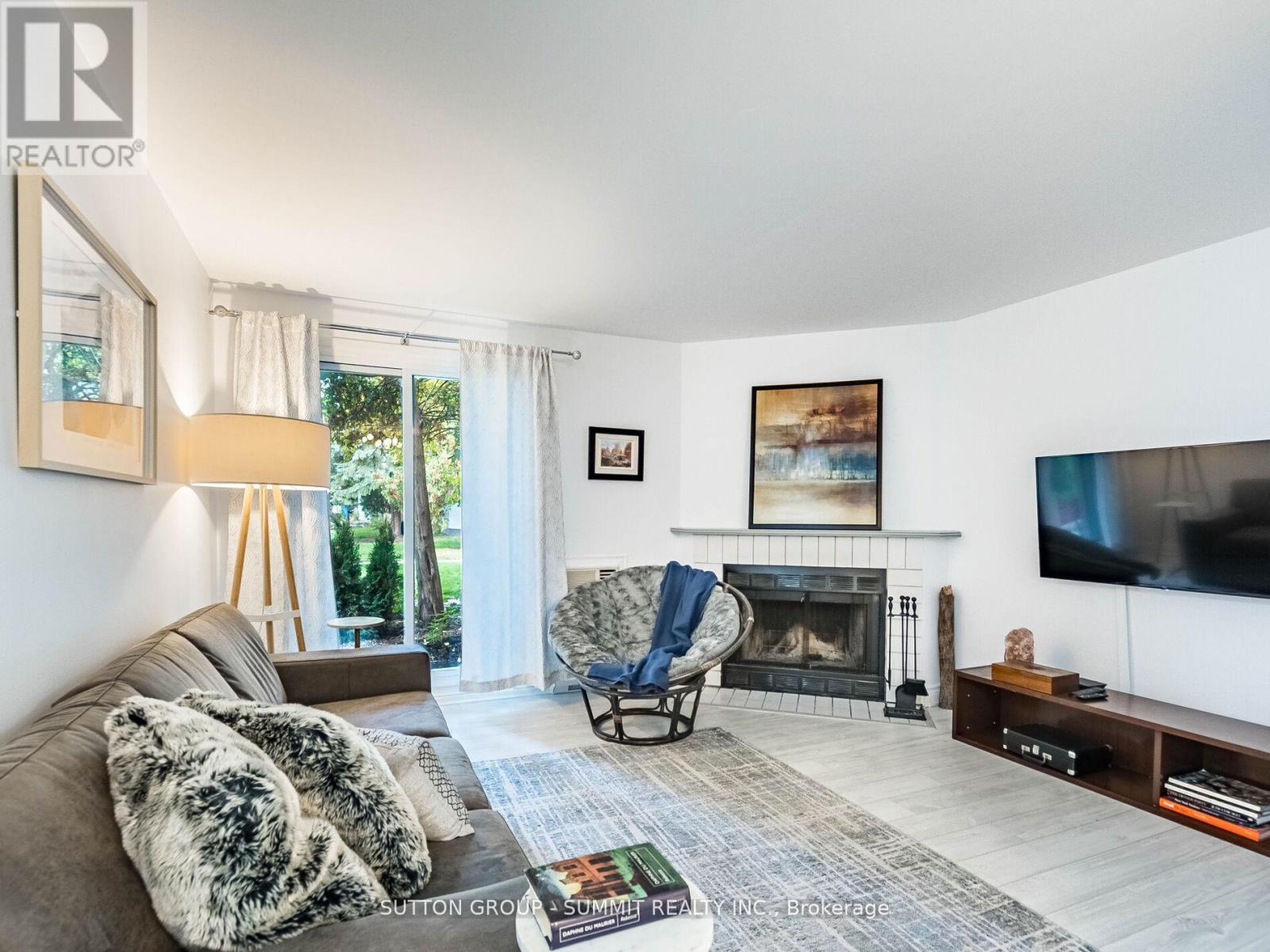 811 - 95 TRAILWOOD DRIVE, Mississauga, Ontario