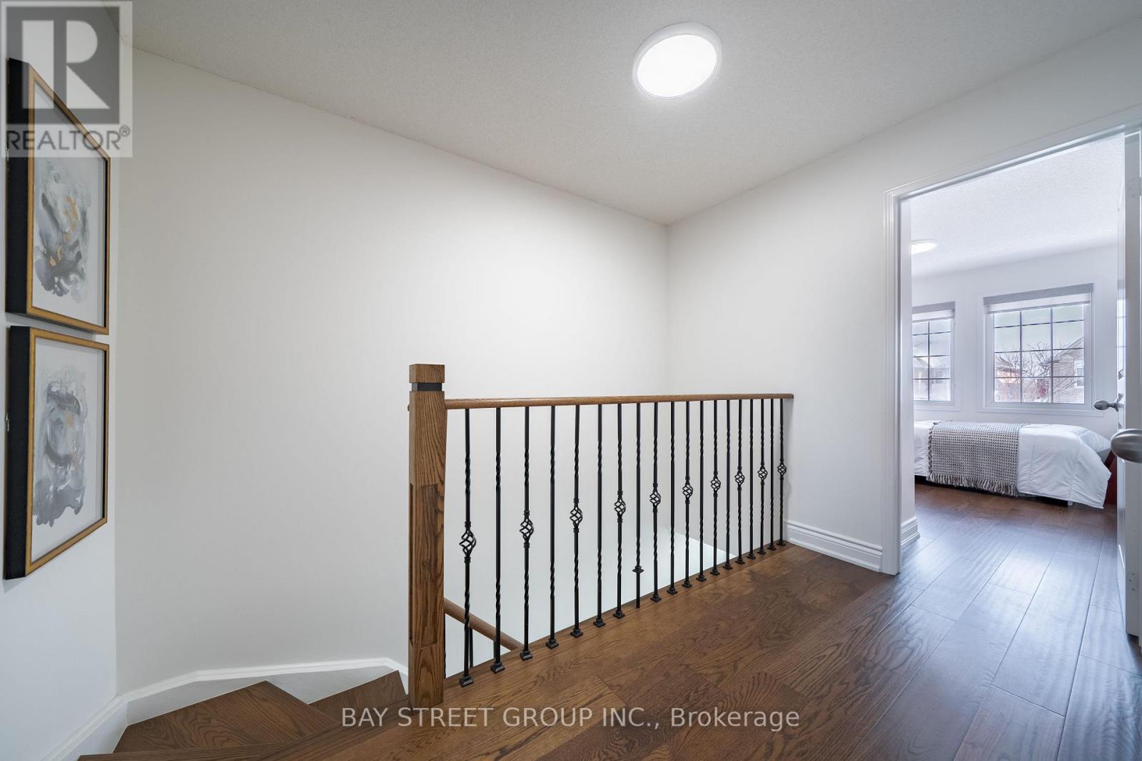 2398 Nichols Drive, Oakville, Ontario  L6H 6T1 - Photo 11 - W12727786