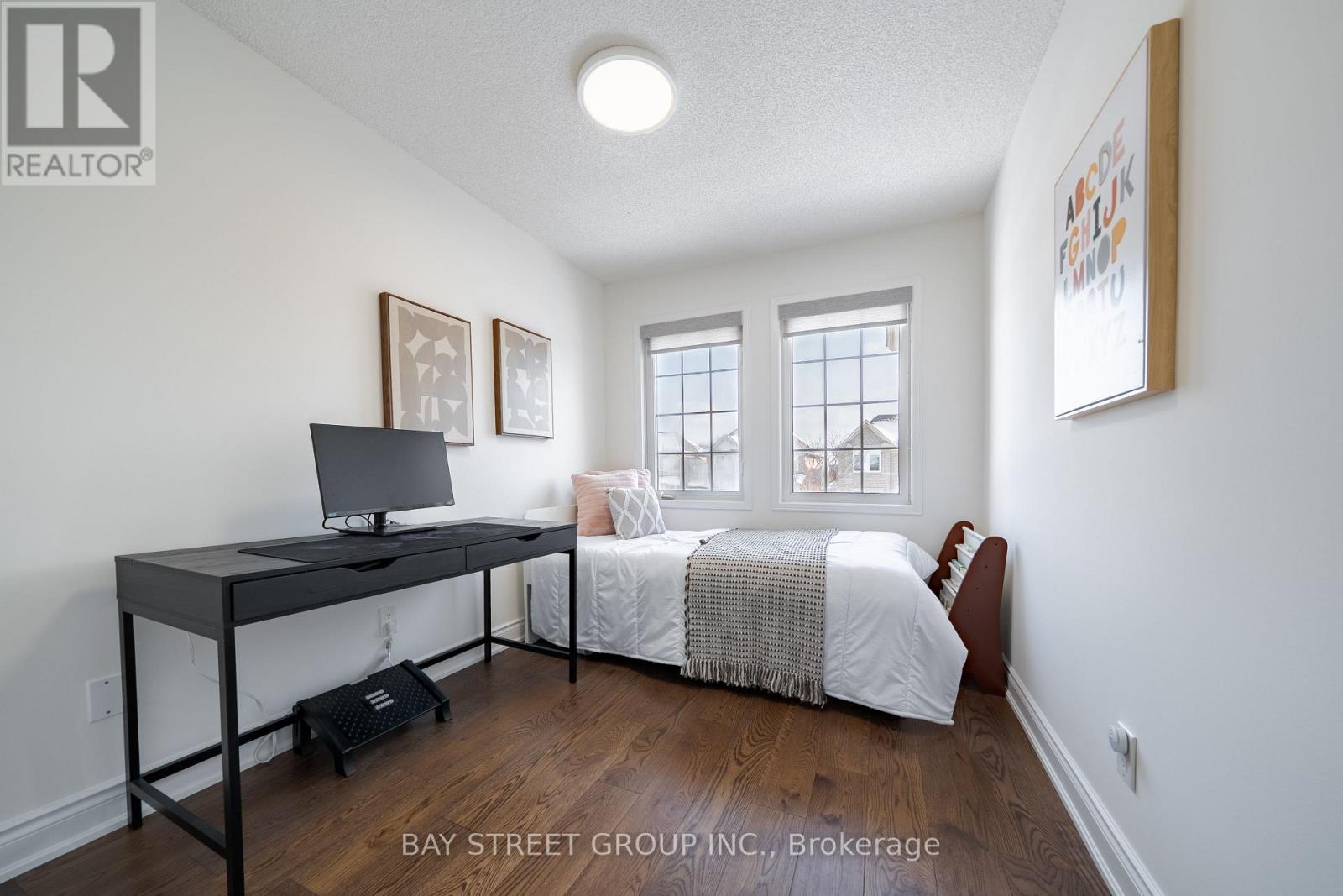 2398 Nichols Drive, Oakville, Ontario  L6H 6T1 - Photo 17 - W12727786