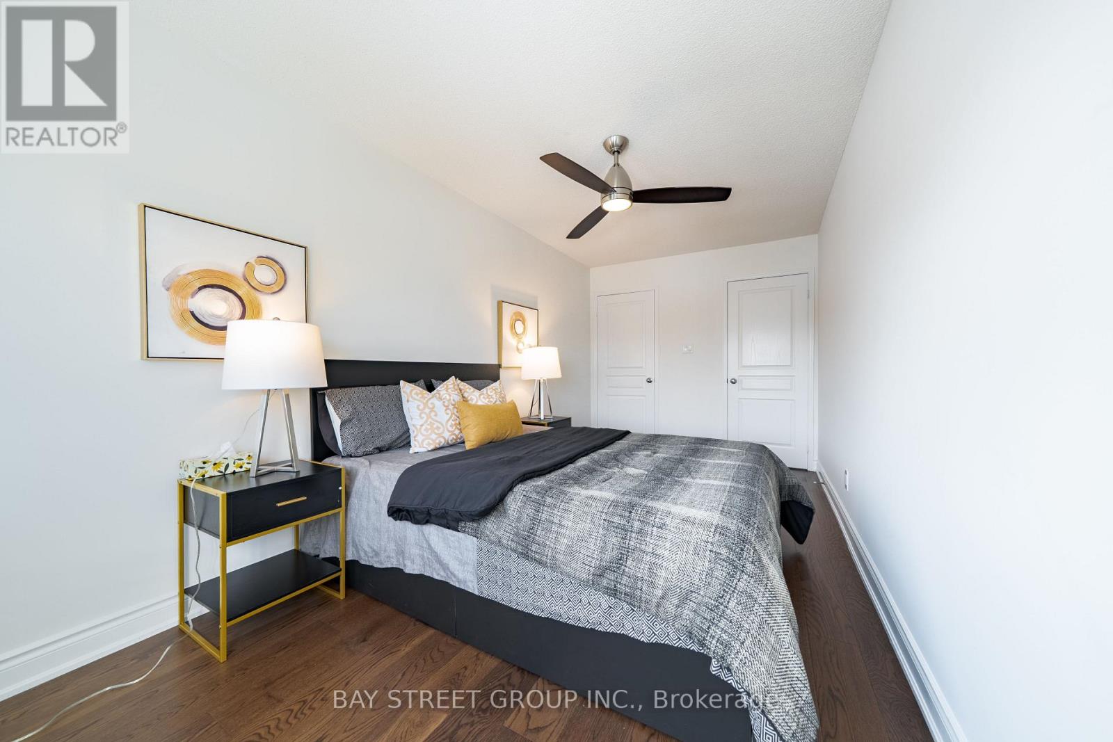 2398 Nichols Drive, Oakville, Ontario  L6H 6T1 - Photo 19 - W12727786