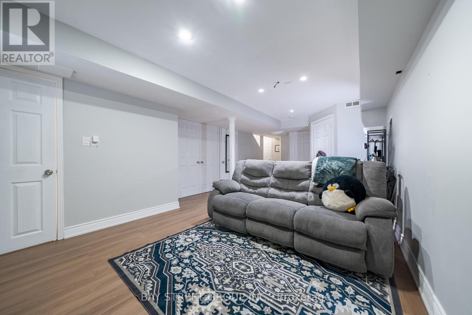 2398 Nichols Drive, Oakville, Ontario  L6H 6T1 - Photo 25 - W12727786