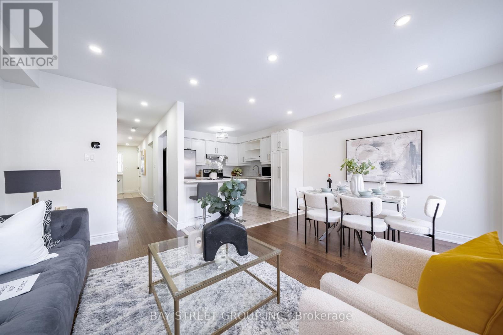 2398 Nichols Drive, Oakville, Ontario  L6H 6T1 - Photo 4 - W12727786