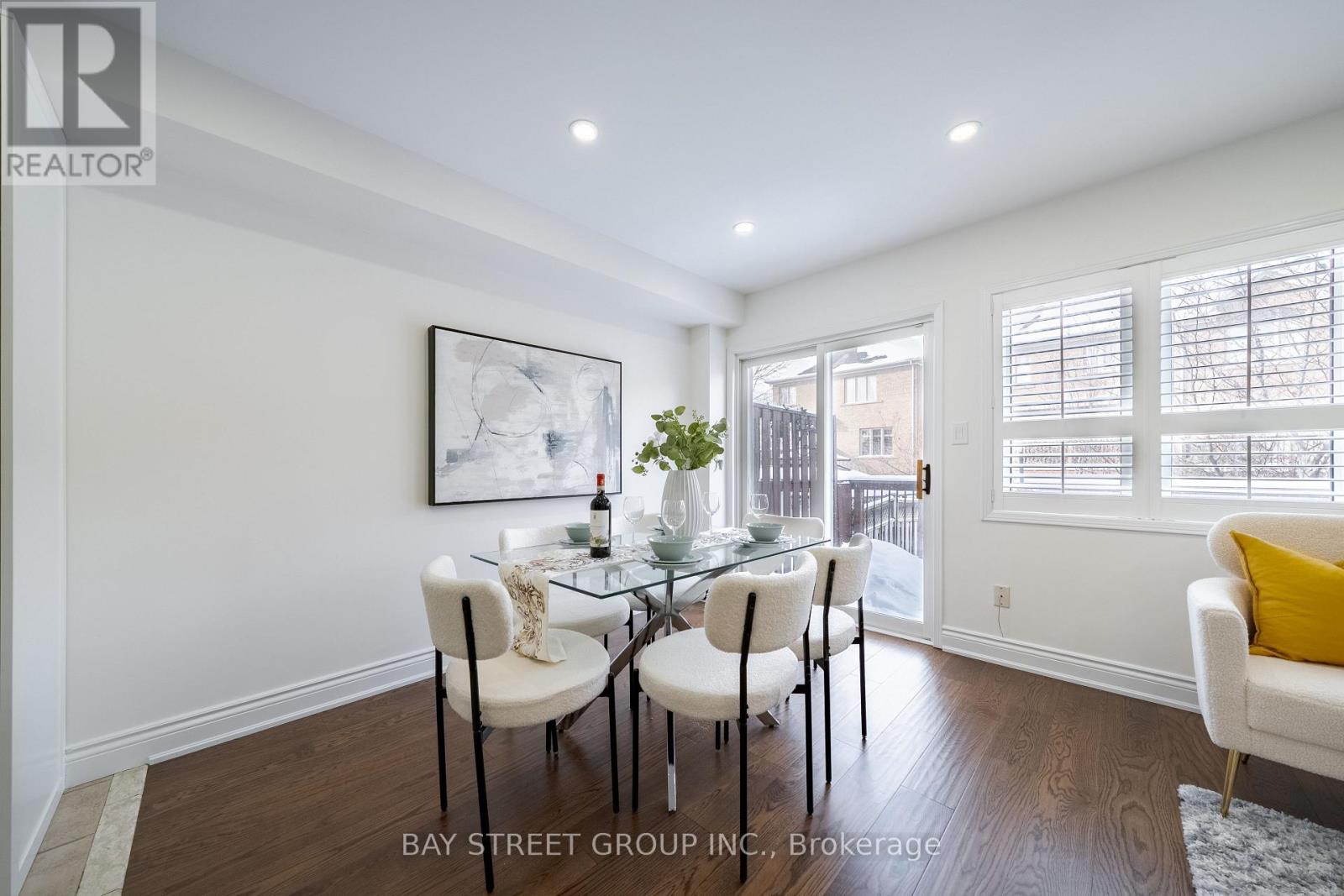 2398 Nichols Drive, Oakville, Ontario  L6H 6T1 - Photo 9 - W12727786