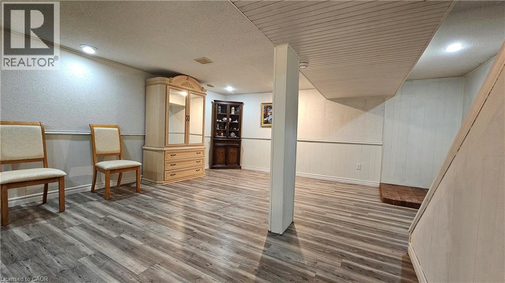 4 Flint Drive, Kitchener, Ontario  N2E 1A2 - Photo 22 - 40800699