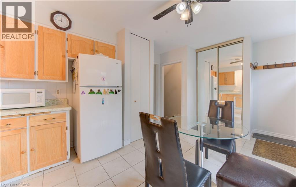 4 Flint Drive, Kitchener, Ontario  N2E 1A2 - Photo 6 - 40800699