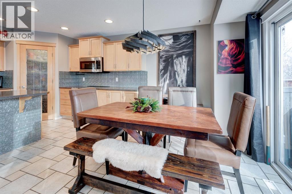 162 Somerside Crescent Sw, Calgary, Alberta  T2Y 4K7 - Photo 10 - A2281249