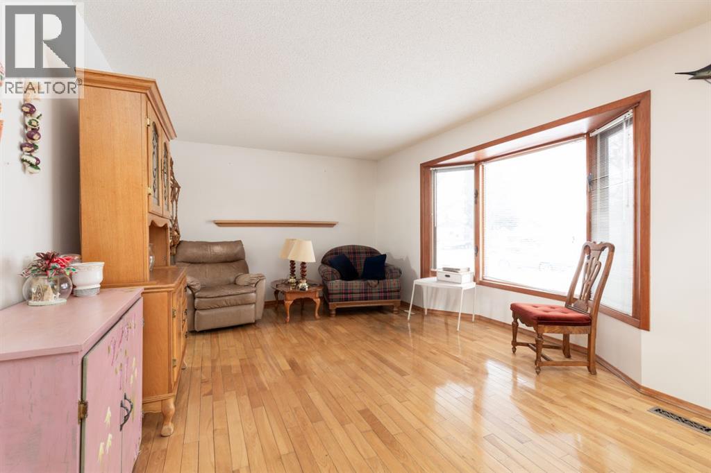 2609 11a Avenue N, Lethbridge, Alberta  T1H 1N9 - Photo 4 - A2274959