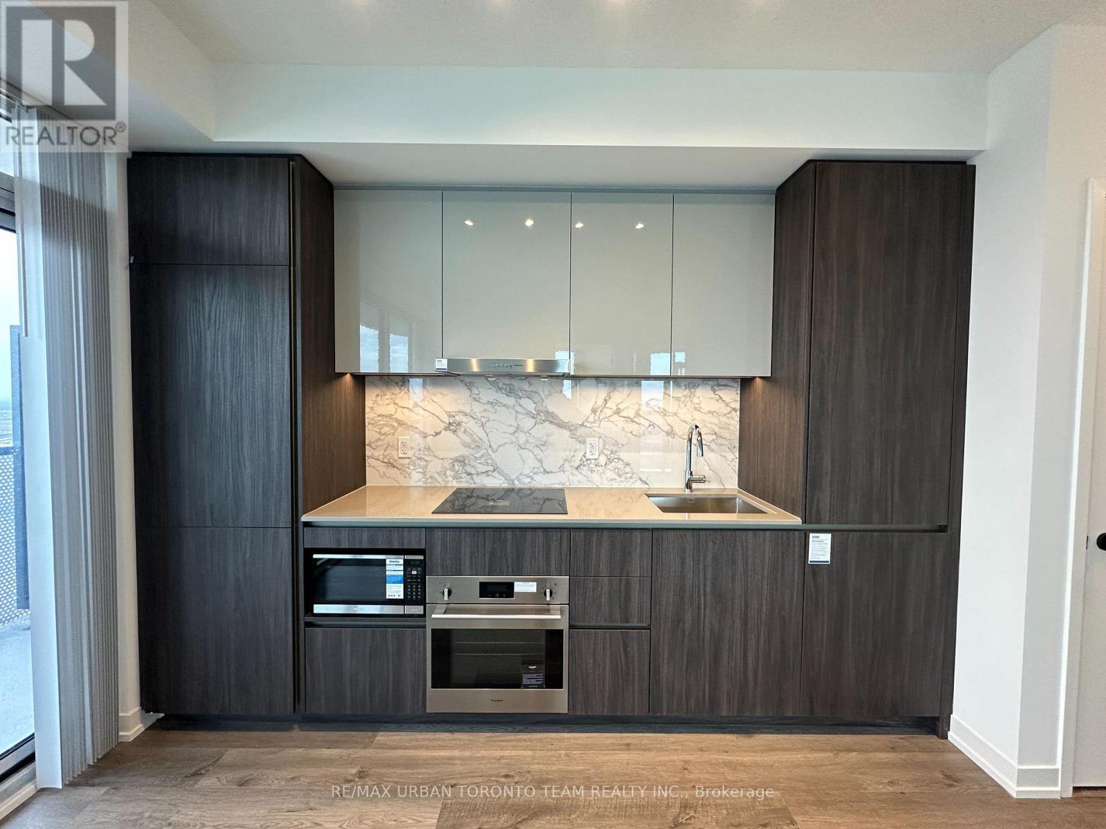 5106 - 8 Interchange Way, Vaughan, Ontario  L4K 5Z7 - Photo 3 - N12727790