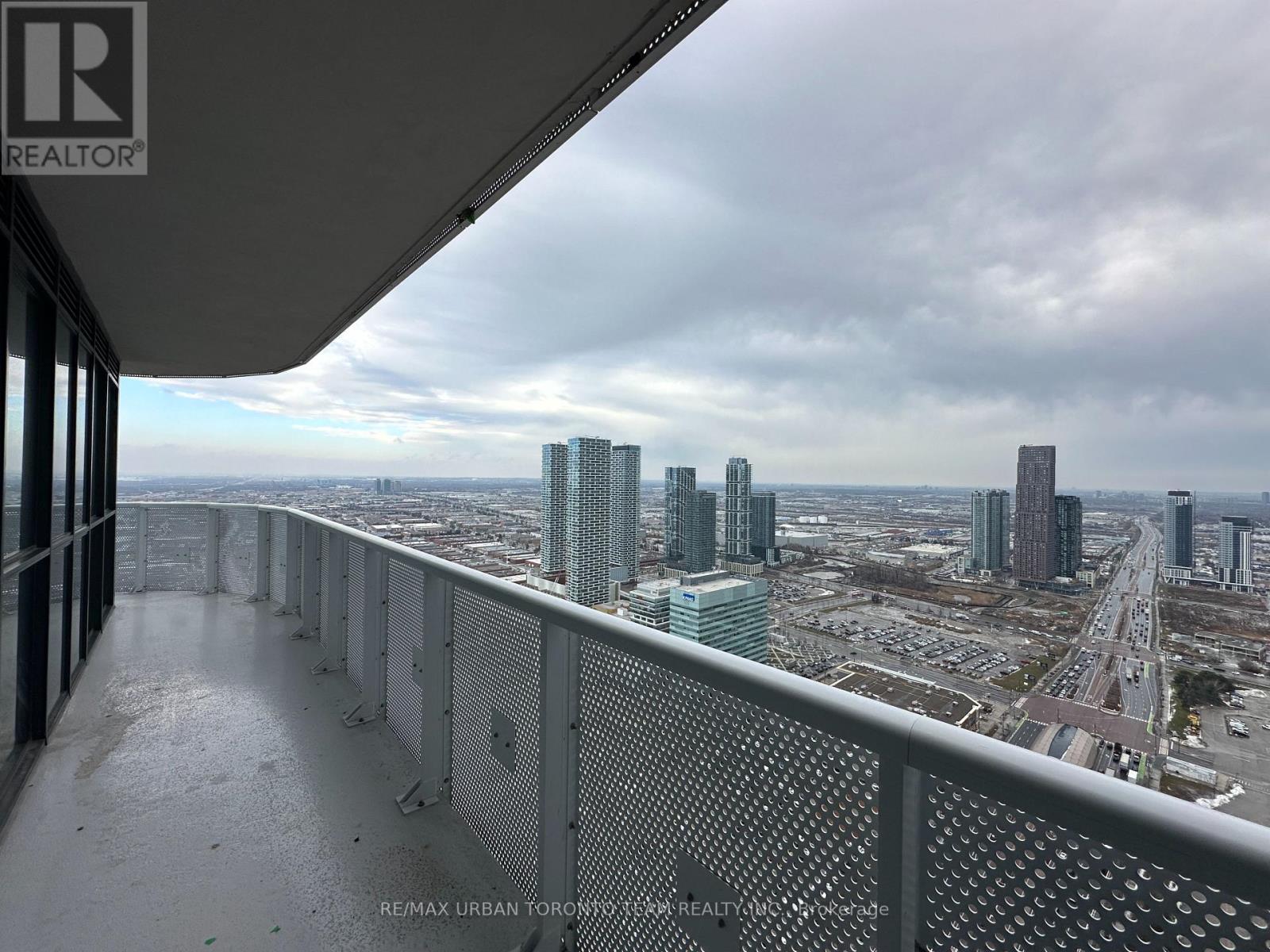 5106 - 8 Interchange Way, Vaughan, Ontario  L4K 5Z7 - Photo 5 - N12727790