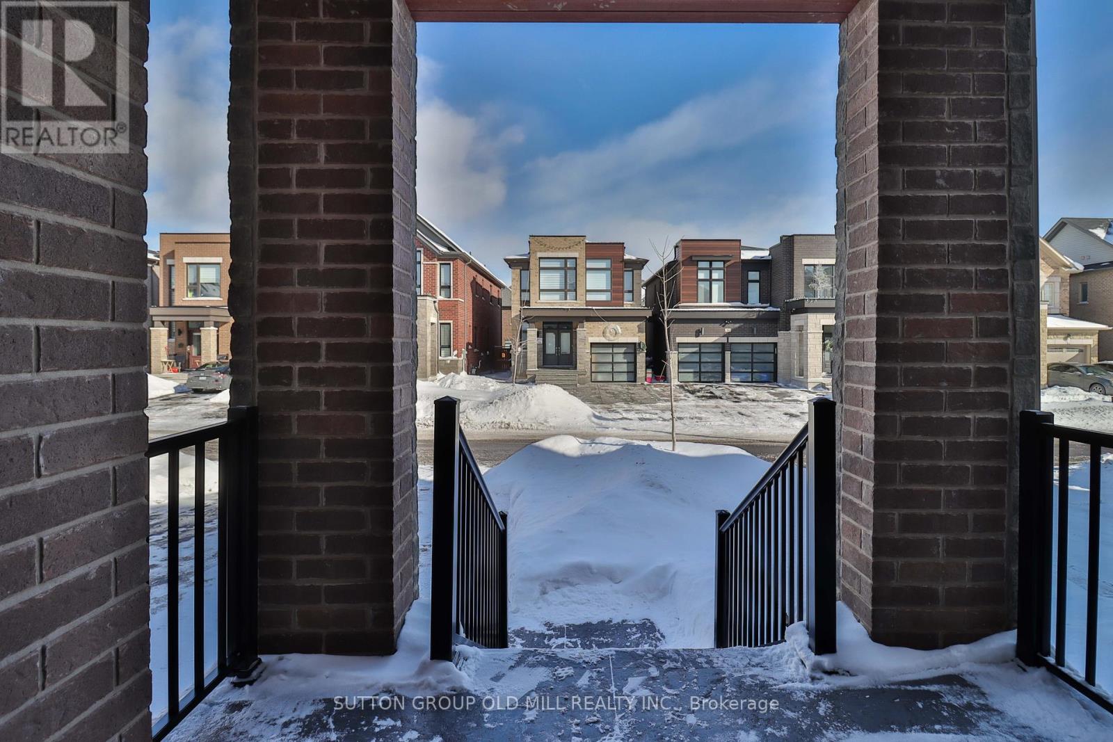 17 Bellefond Street, Vaughan, Ontario  L4H 4T9 - Photo 3 - N12727810