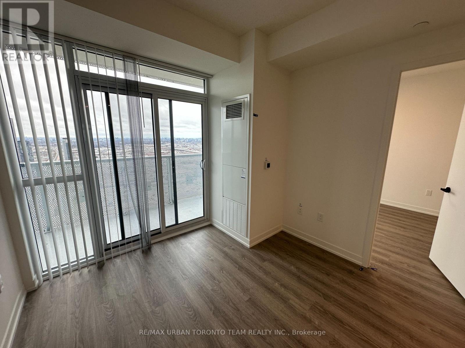 5107 - 8 Interchange Way, Vaughan, Ontario  L4K 5Z7 - Photo 10 - N12727814