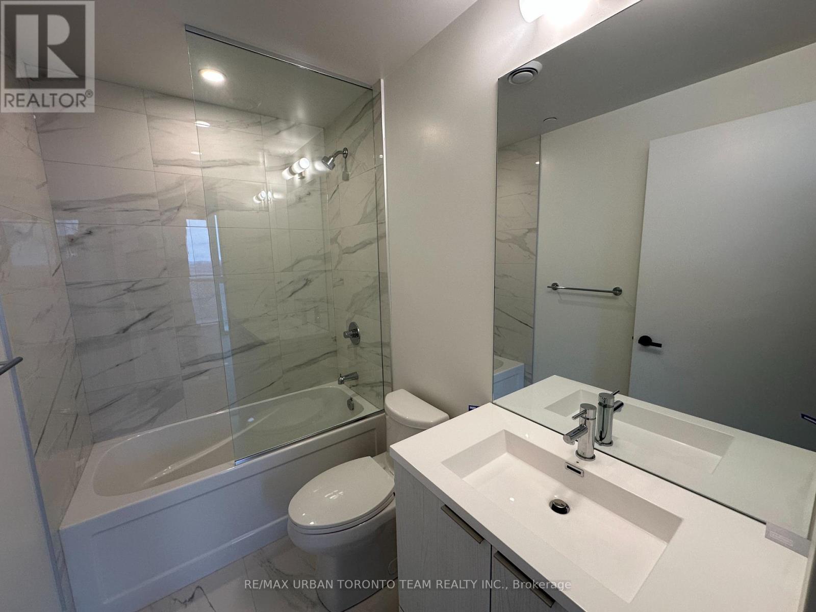 5107 - 8 Interchange Way, Vaughan, Ontario  L4K 5Z7 - Photo 13 - N12727814