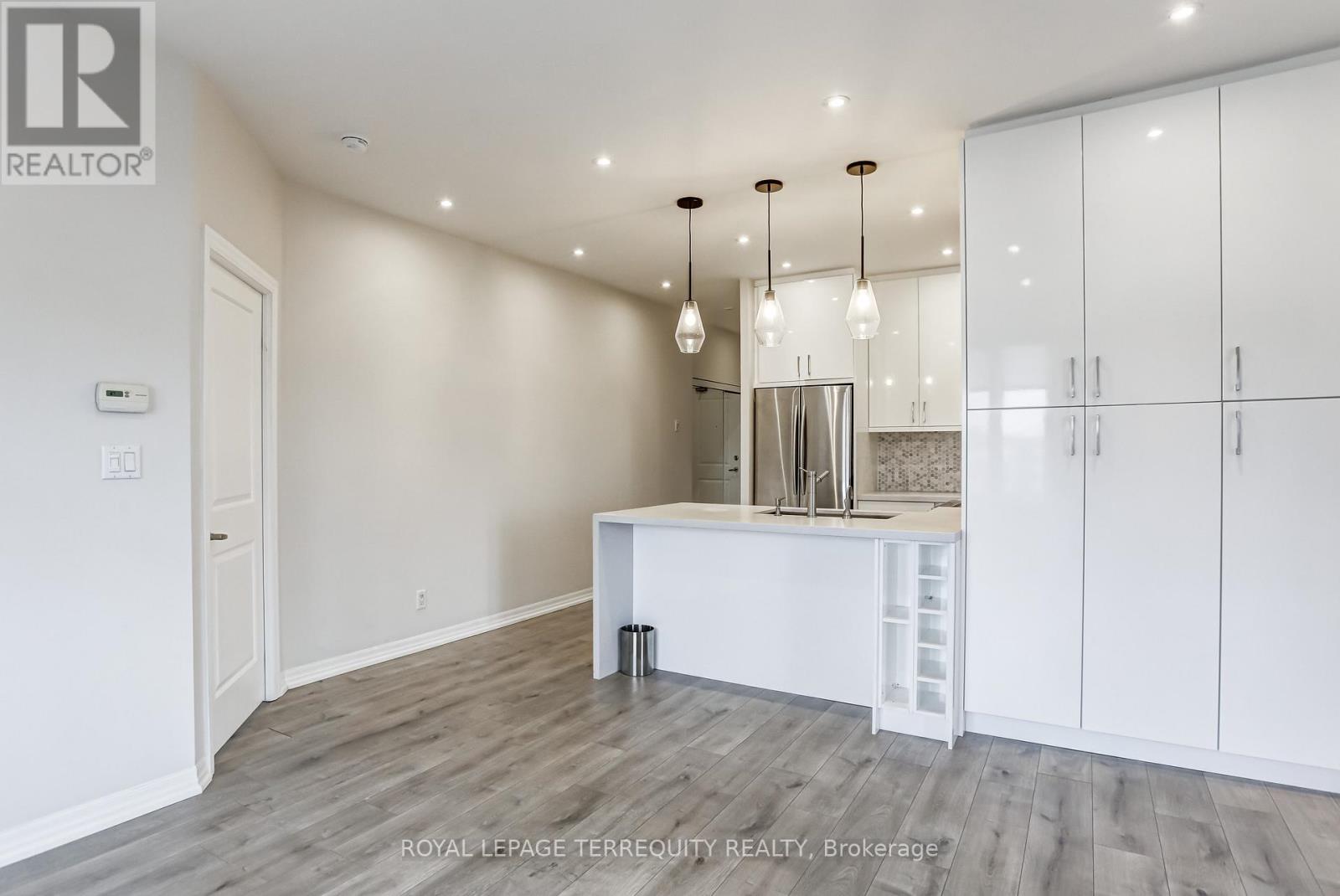 422 - 245 Dalesford Road, Toronto, Ontario  M8Y 4H7 - Photo 11 - W12727804