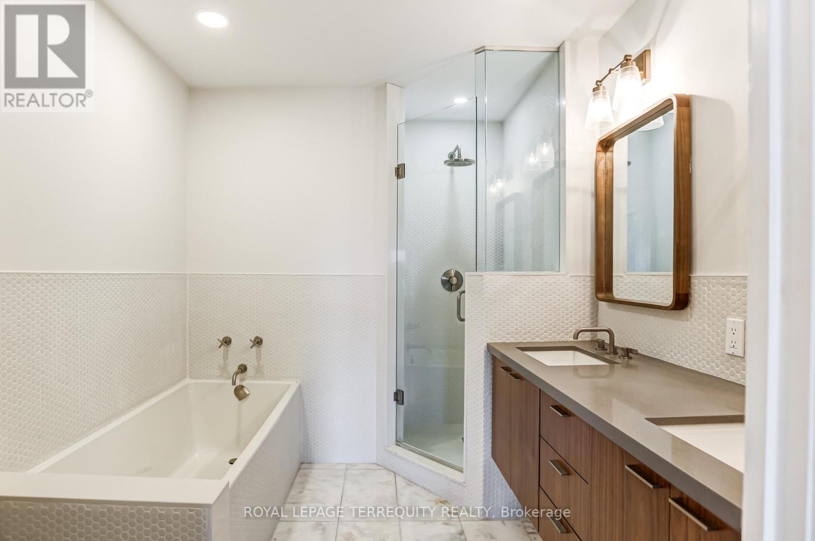 422 - 245 Dalesford Road, Toronto, Ontario  M8Y 4H7 - Photo 16 - W12727804