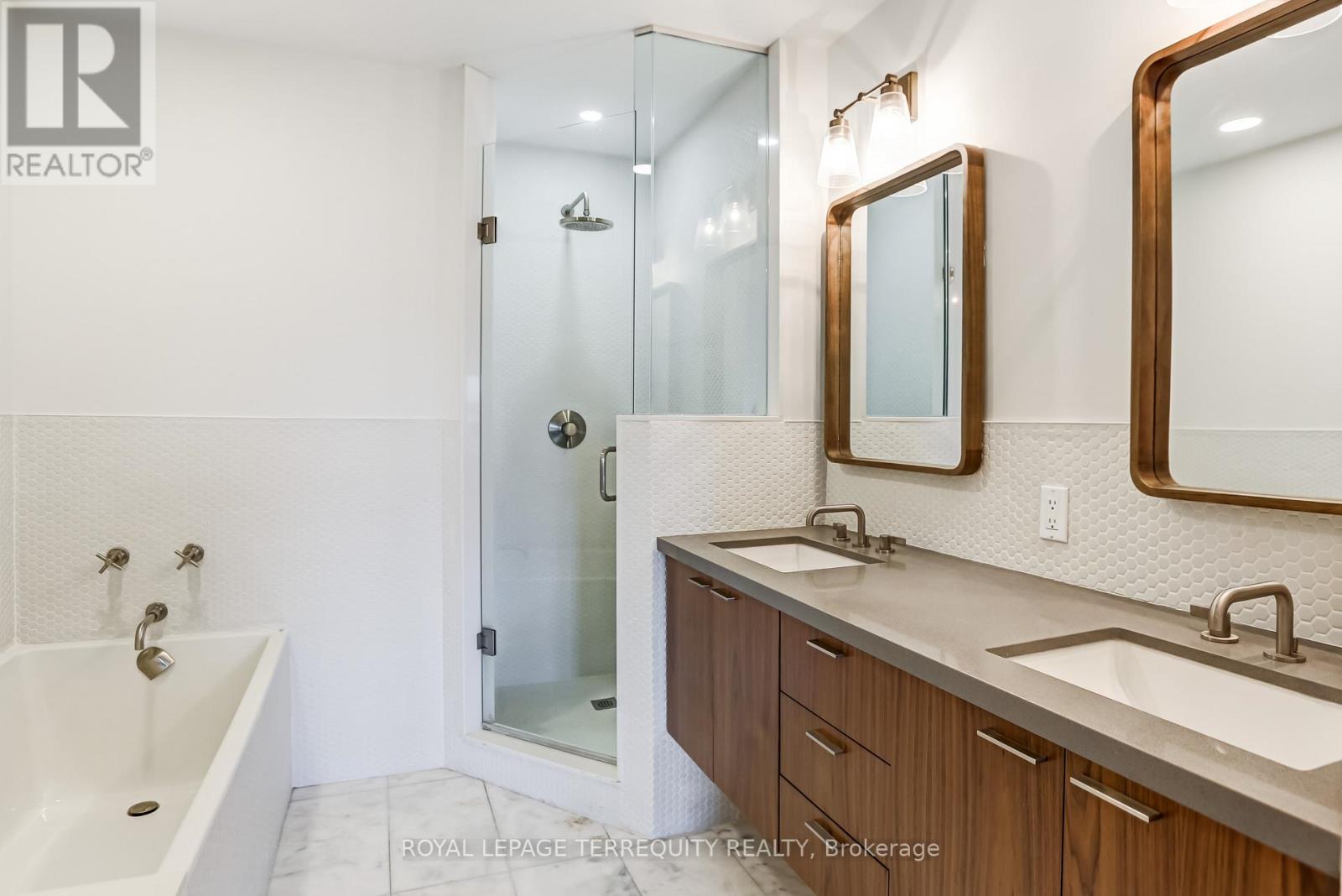 422 - 245 Dalesford Road, Toronto, Ontario  M8Y 4H7 - Photo 17 - W12727804