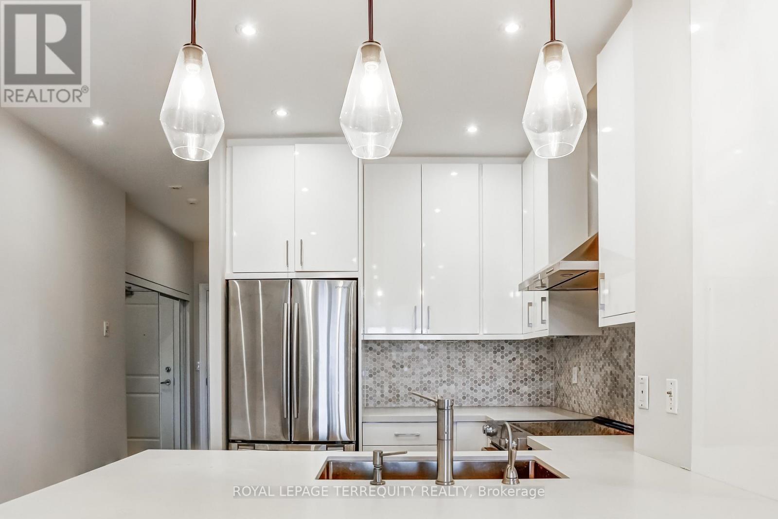 422 - 245 Dalesford Road, Toronto, Ontario  M8Y 4H7 - Photo 6 - W12727804