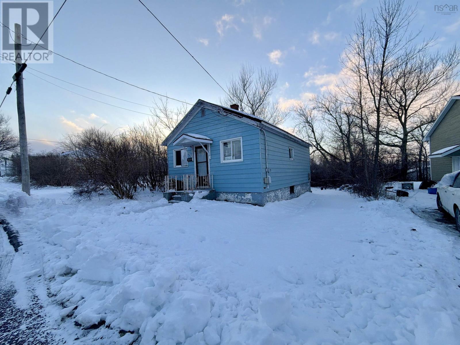 385 Gibbon Street, New Waterford